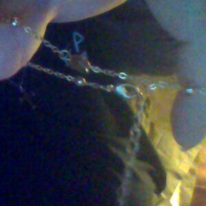 fine gold bracelet with a heart